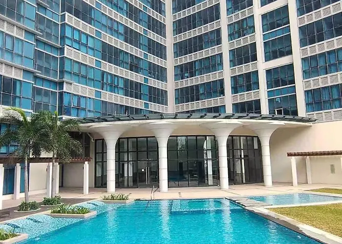 Uptown Bgc 3br Luxury With Skyline Views