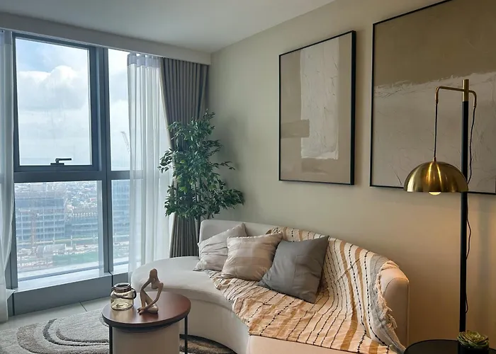 Uptown Bgc 3br Luxury With Skyline Views *