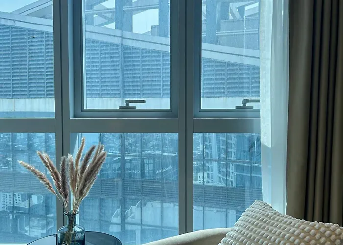 Uptown Bgc 3br Luxury With Skyline Views Apartment *