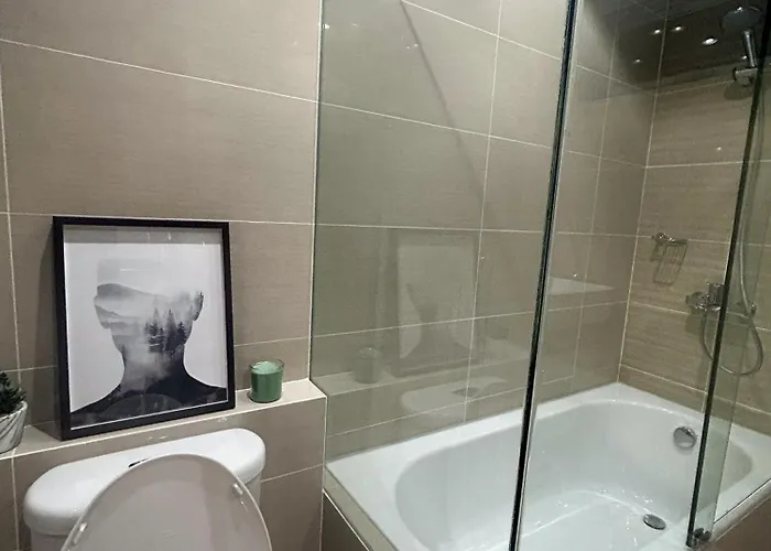 Uptown Bgc 3br Luxury With Skyline Views Manila