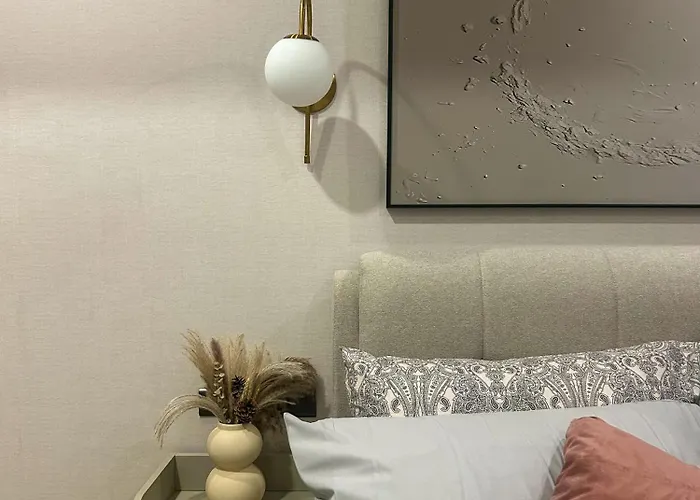 Uptown Bgc 3br Luxury With Skyline Views